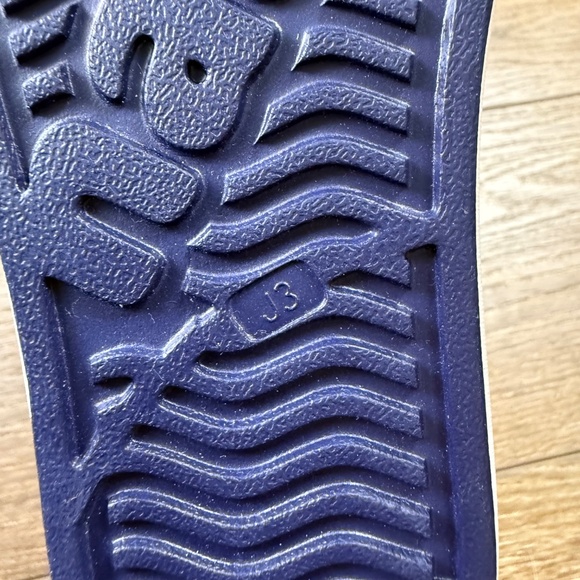 Native x Disney 50th Anniversary Walt Disney World Jefferson Shoes, Size 3 - Picture 10 of 10